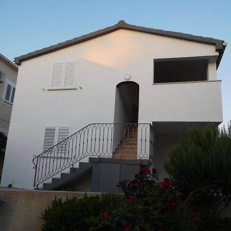 Vila Maria Nin Εξωτερικό φωτογραφία